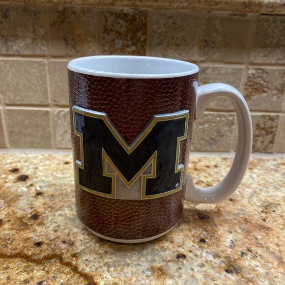 Michigan Wolverines Ceramic Coffee Mug Cup NCAA 3 D Logo - Picture 1 of 6